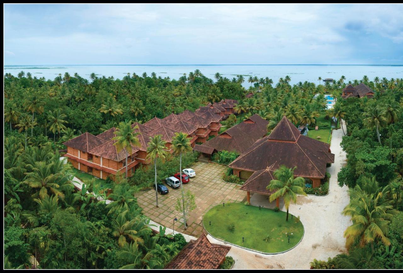 Lakesong Resort Kumarakom Bagian luar foto
