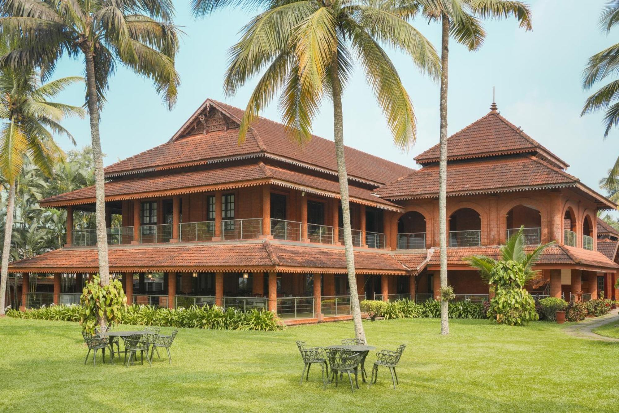 Lakesong Resort Kumarakom Bagian luar foto