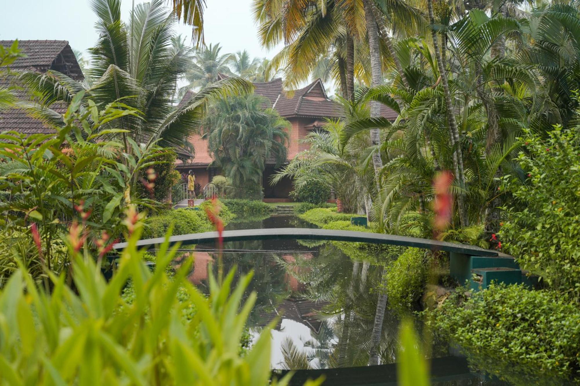 Lakesong Resort Kumarakom Bagian luar foto