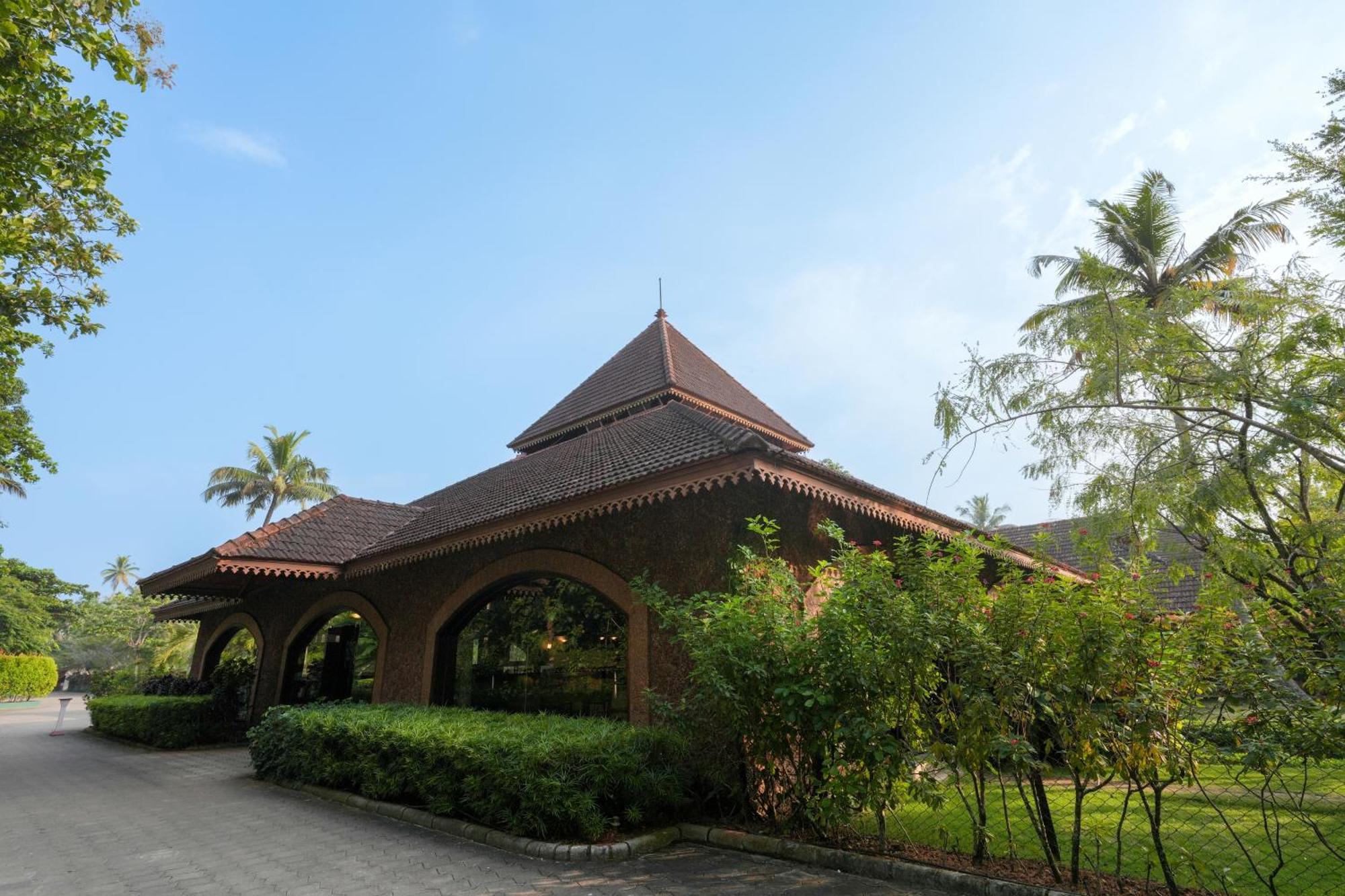 Lakesong Resort Kumarakom Bagian luar foto