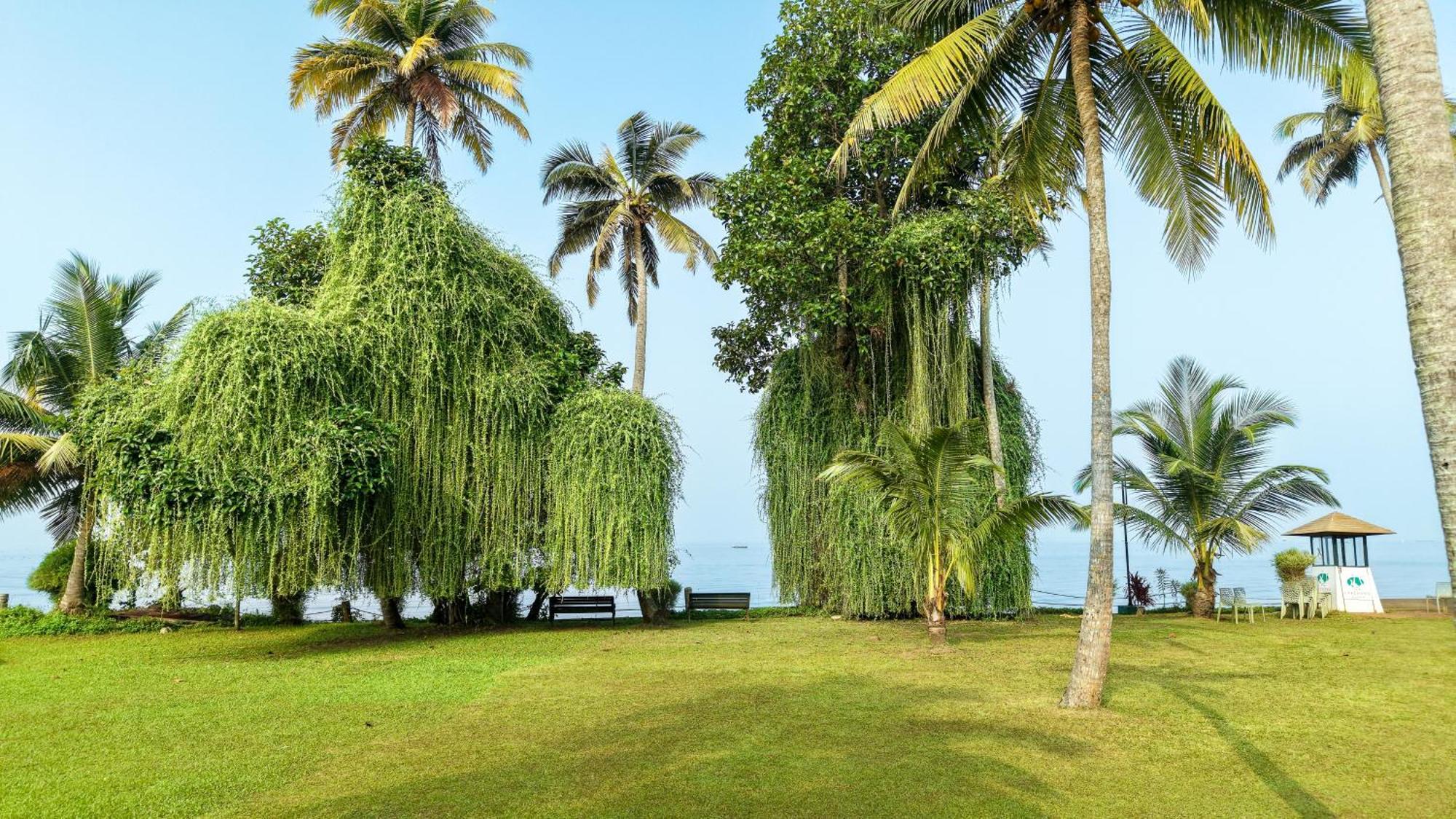 Lakesong Resort Kumarakom Bagian luar foto
