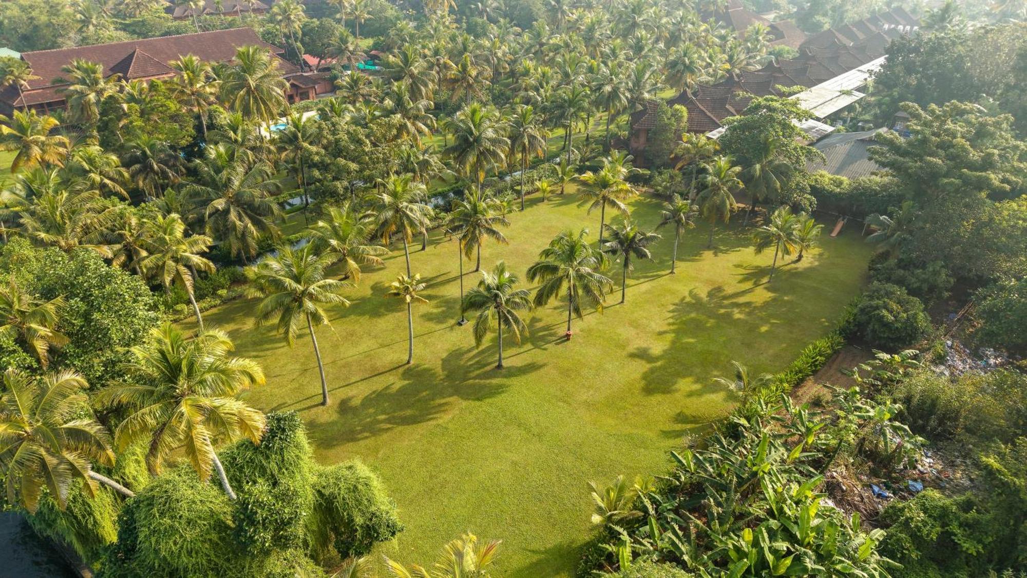 Lakesong Resort Kumarakom Bagian luar foto