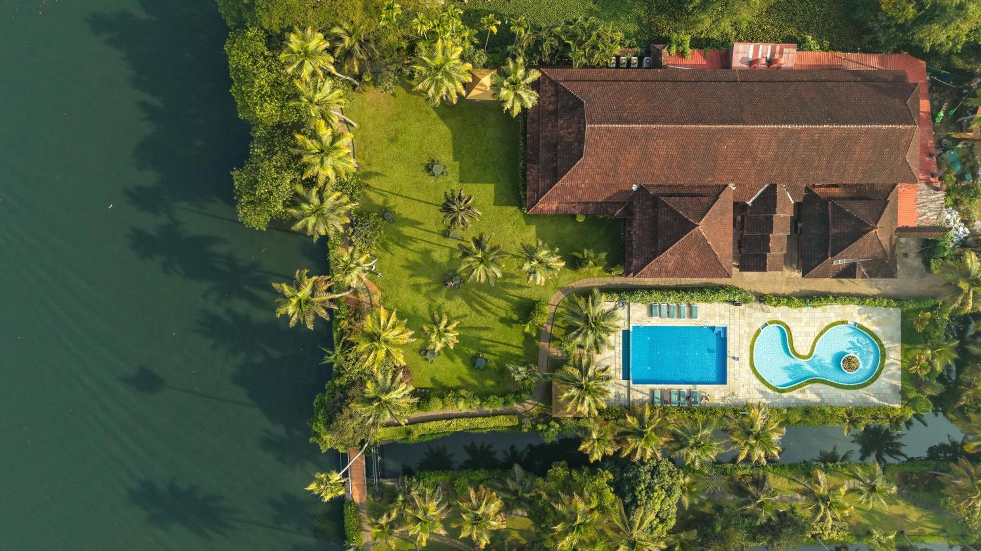 Lakesong Resort Kumarakom Bagian luar foto