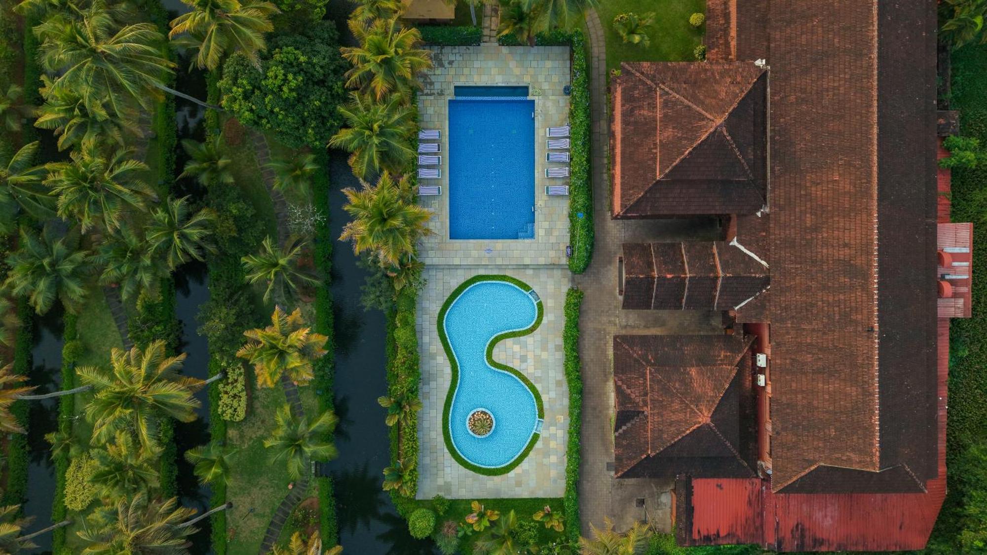 Lakesong Resort Kumarakom Bagian luar foto
