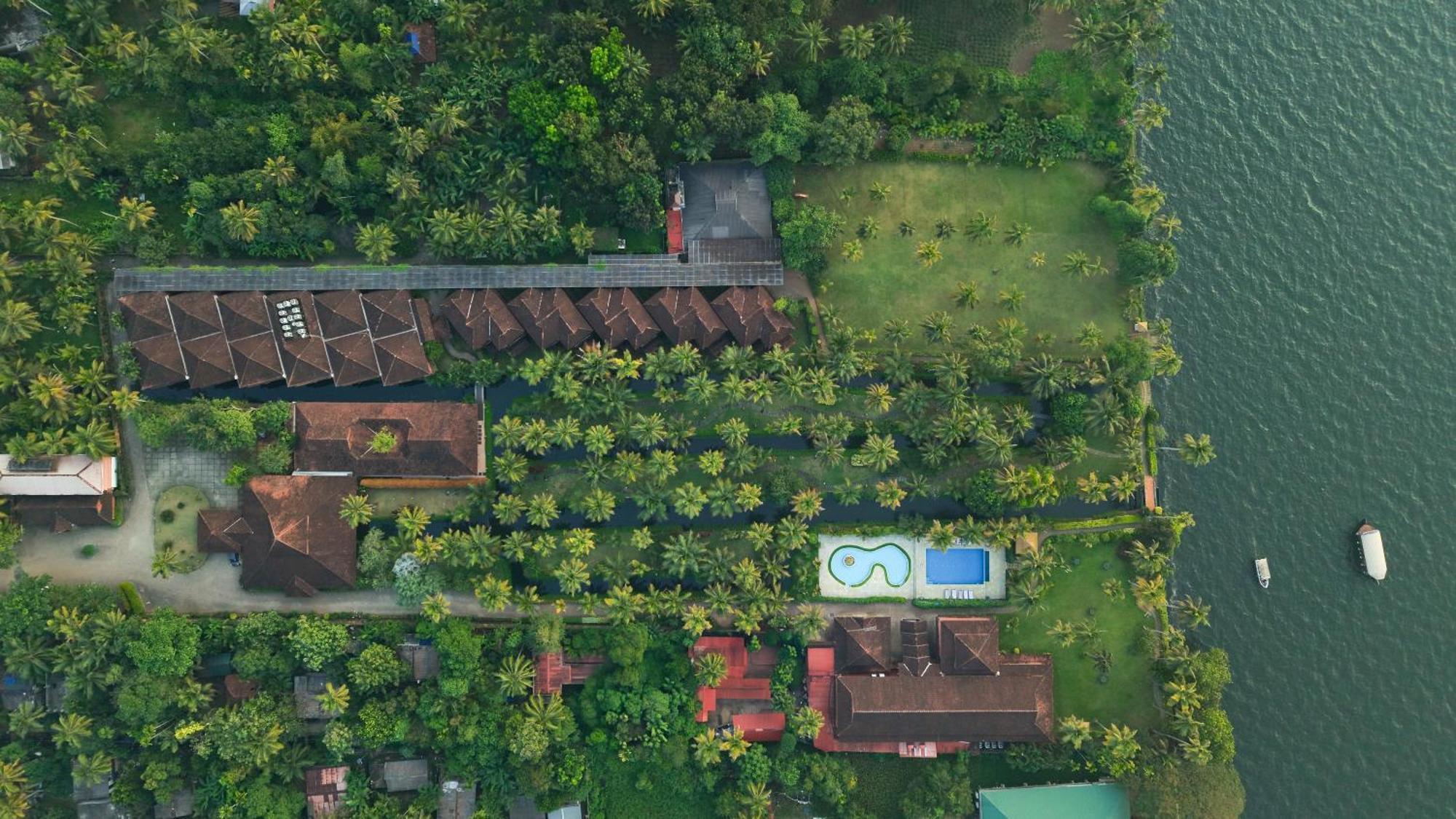 Lakesong Resort Kumarakom Bagian luar foto