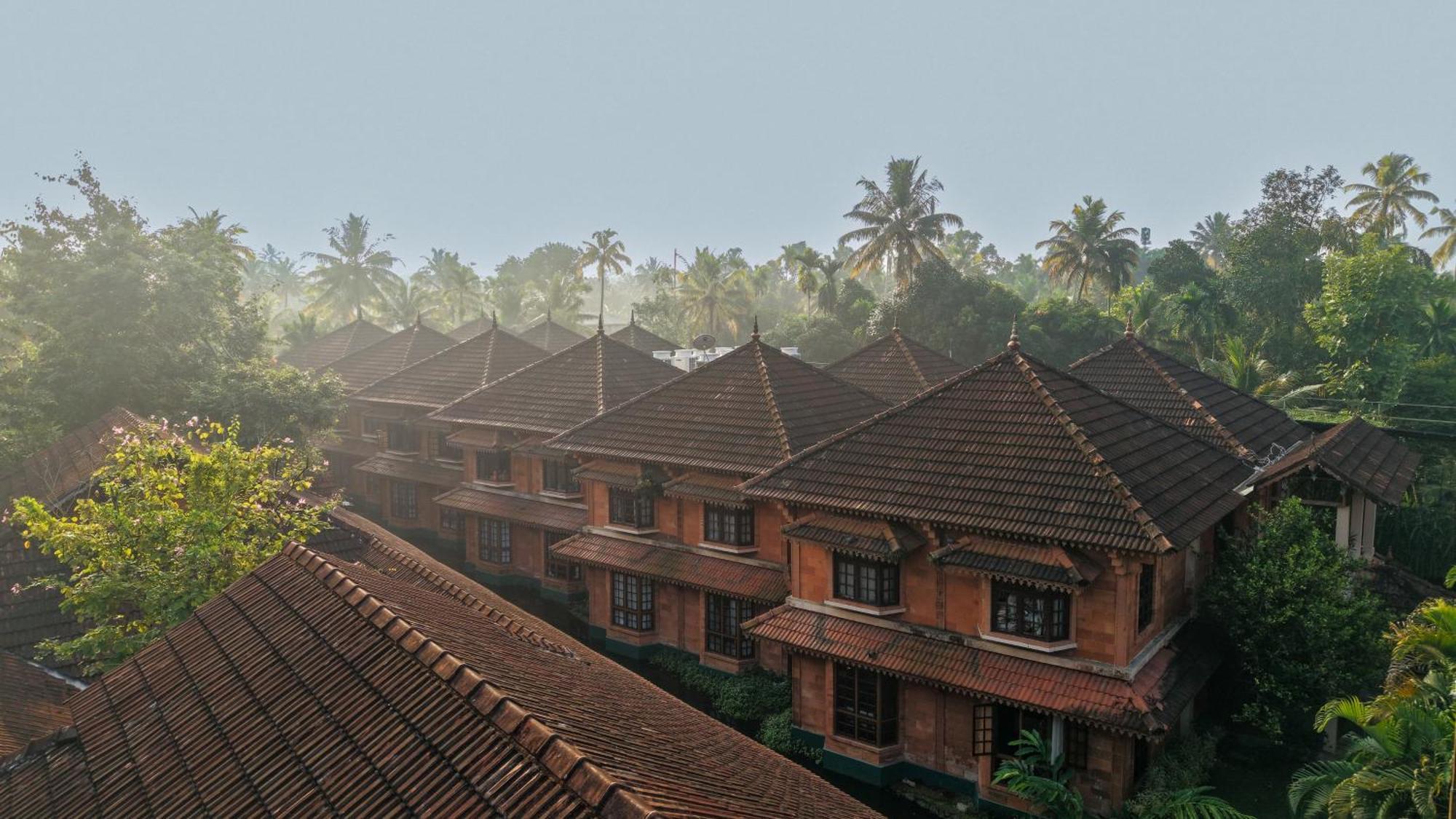 Lakesong Resort Kumarakom Bagian luar foto