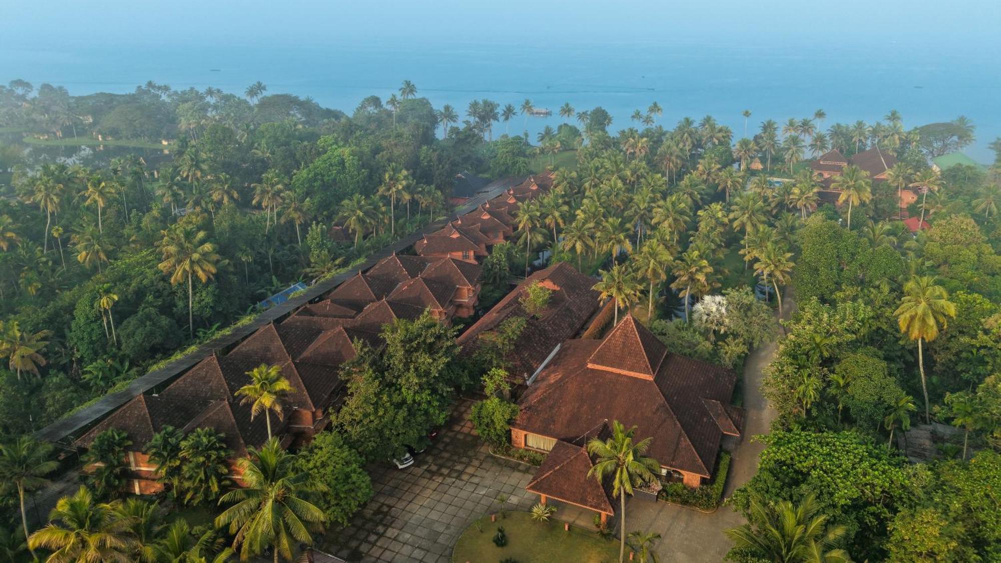 Lakesong Resort Kumarakom Bagian luar foto